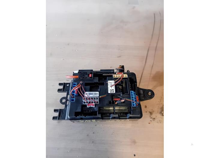 Używane Modul (rózne) BMW 1 serie (F20) 118i 1.5 TwinPower 12V Cena na żądanie oferowane przez Autohandel-Smet Gebroeders NV