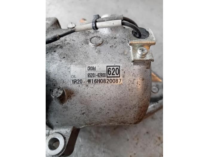 Air conditioning pump from a Suzuki Ignis (MF) 1.2 Dual Jet 16V 2018