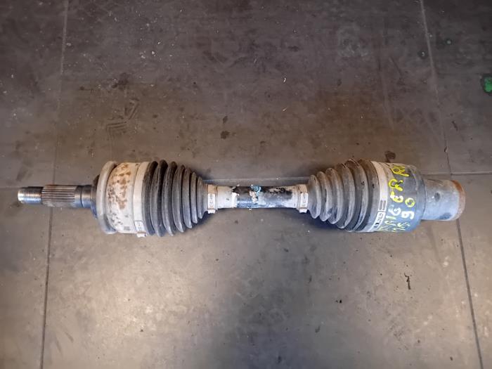 Drivaxel, höger fram från en Ford Ranger 2.0 EcoBlue 16V 4x4 2020