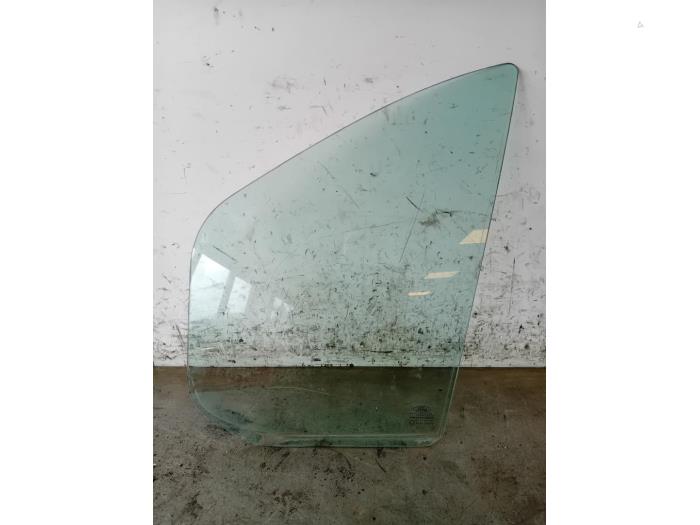 Usados Ventanilla triangular izquierda delante Ford Transit Custom 2.0 TDCi 16V Eco Blue 105 Precio de solicitud ofrecido por Autohandel-Smet Gebroeders NV