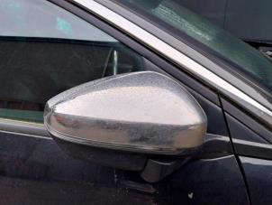 Used Wing mirror, right Peugeot 5008 II (M4/MC/MJ/MR) 1.5 BlueHDi 130 Price on request offered by Autohandel-Smet Gebroeders NV