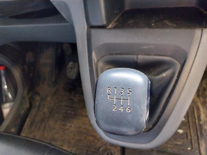 Gebrauchte Getriebe Toyota ProAce 2.0 D-4D 122 16V Preis auf Anfrage angeboten von Autohandel-Smet Gebroeders NV