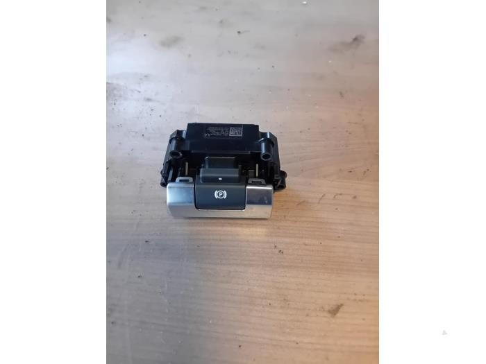 Gebrauchte Handbremse Schalter Landrover Discovery Sport (LC) 2.0 eD4 150 16V Preis auf Anfrage angeboten von Autohandel-Smet Gebroeders NV