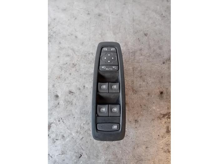 Używane Przelacznik combi okienny Renault Megane IV Estate (RFBK) Cena na żądanie oferowane przez Autohandel-Smet Gebroeders NV
