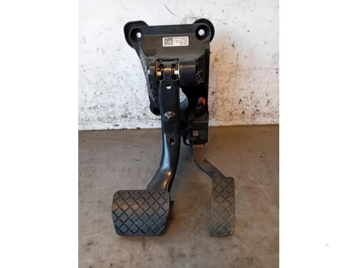 Gebrauchte Pedale Set Volkswagen Polo VI (AW1) 1.0 TSI 12V Preis auf Anfrage angeboten von Autohandel-Smet Gebroeders NV