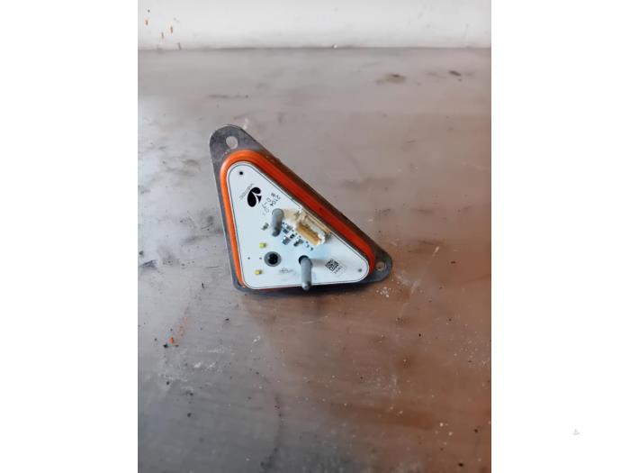 Używane Modułowy reflektor LED Renault Master III (FV) 2.3 dCi 165 16V RWD Cena na żądanie oferowane przez Autohandel-Smet Gebroeders NV