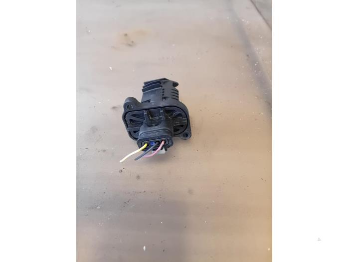 Begagnade Luftflödesmätare BMW 1 serie (F20) 116i 1.5 12V Pris på förfrågan erbjuds av Autohandel-Smet Gebroeders NV