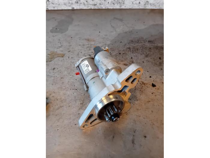 Gebrauchte Anlasser Landrover Discovery Sport (LC) 1.5 P300e 12V AWD Preis auf Anfrage angeboten von Autohandel-Smet Gebroeders NV