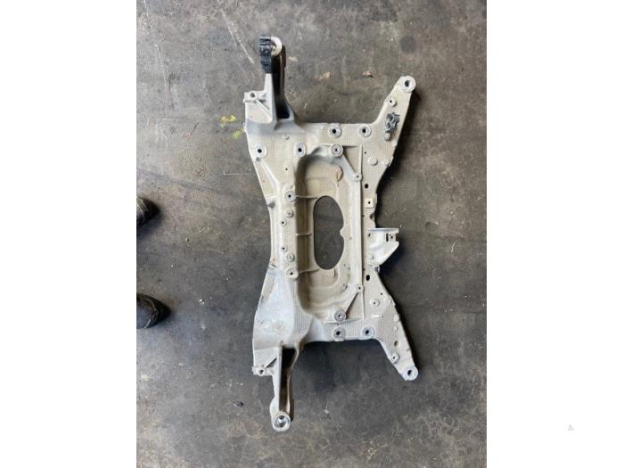 Usados Subchasis Landrover Discovery Sport (LC) 1.5 P300e 12V AWD Precio de solicitud ofrecido por Autohandel-Smet Gebroeders NV