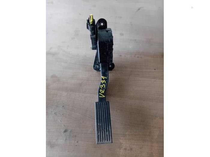 Begagnade Gaspedalsensor Kia Venga 1.6 CVVT 16V Pris på förfrågan erbjuds av Autohandel-Smet Gebroeders NV