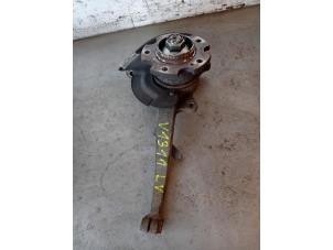 Gebrauchte Achsschenkel links vorne Ssang Yong Rodius 2.2 SV 220 e-XDi 16V 4WD Preis auf Anfrage angeboten von Autohandel-Smet Gebroeders NV