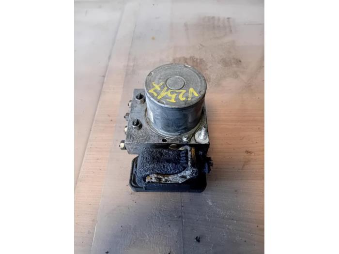 Begagnade ABS-pump Citroen Jumpy 2.0 Blue HDI 120 Pris på förfrågan erbjuds av Autohandel-Smet Gebroeders NV