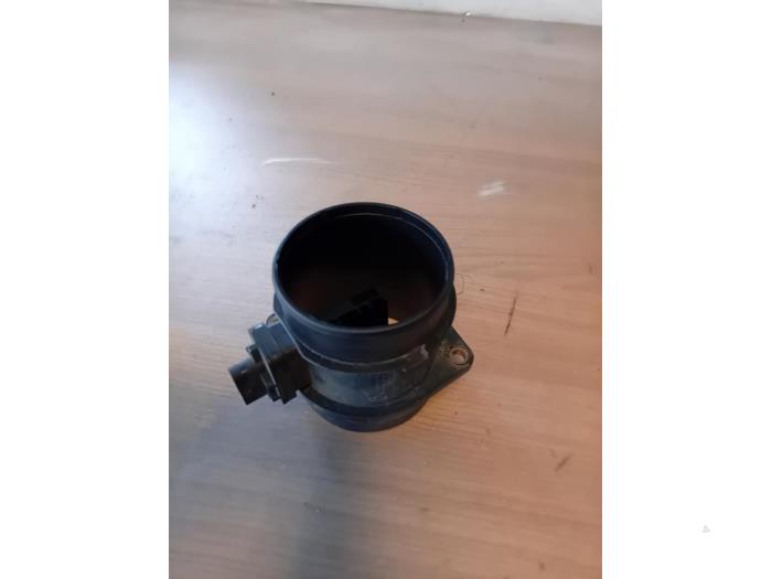 Begagnade Luftflödesmätare Ssang Yong Rodius 2.2 SV 220 e-XDi 16V 4WD Pris på förfrågan erbjuds av Autohandel-Smet Gebroeders NV