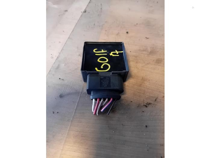 Usagé Module (divers) Volkswagen Golf VII (AUA) 1.0 TSI 12V Prix sur demande proposé par Autohandel-Smet Gebroeders NV
