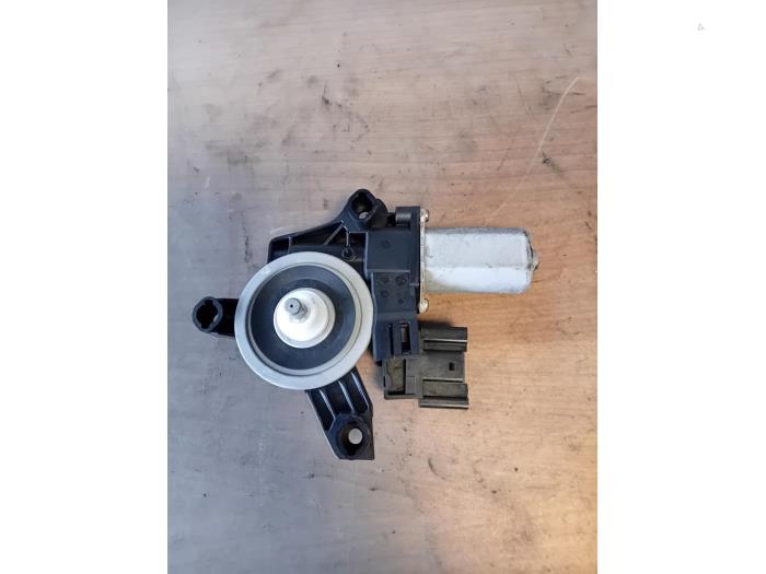 Usados Motor de ventanilla de puerta BMW X1 (U11) sDrive 18d 2.0 16V Precio de solicitud ofrecido por Autohandel-Smet Gebroeders NV