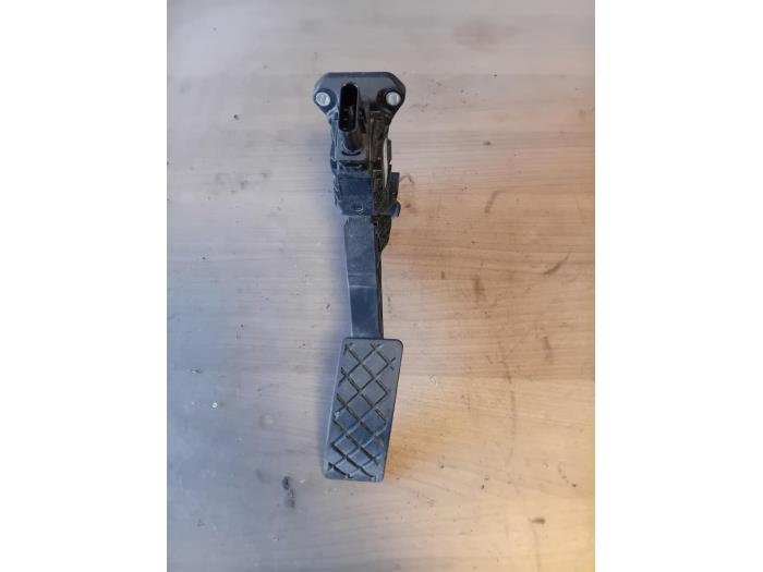 Begagnade Gaspedalsensor Volkswagen Crafter (SY) 2.0 TDI FWD Pris på förfrågan erbjuds av Autohandel-Smet Gebroeders NV