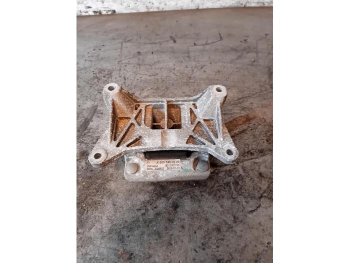 Gebrauchte Motorlager Mercedes E (W213) E-450 3.0 V6 Turbo 24V 4-Matic Preis auf Anfrage angeboten von Autohandel-Smet Gebroeders NV