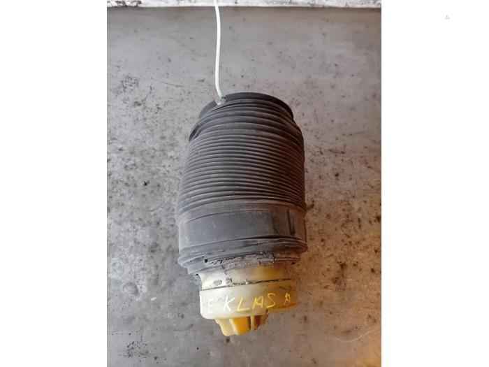 Begagnade Luftfjäder Mercedes E (W213) E-450 3.0 V6 Turbo 24V 4-Matic Pris på förfrågan erbjuds av Autohandel-Smet Gebroeders NV