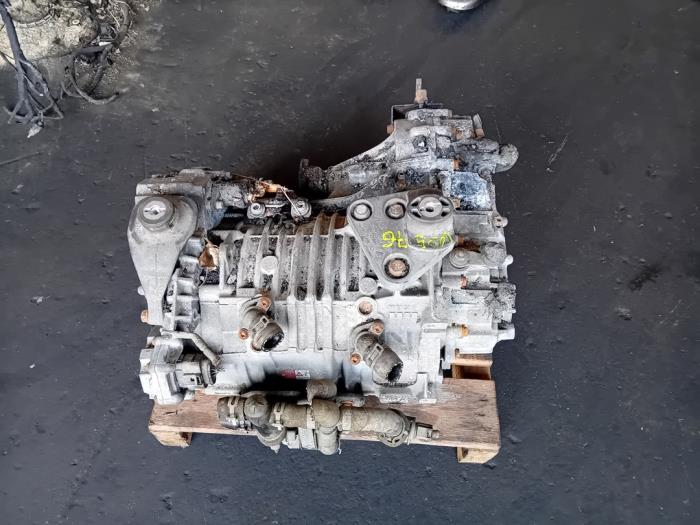 Used Gearbox Volkswagen Golf VII (AUA) e-Golf Price on request offered by Autohandel-Smet Gebroeders NV