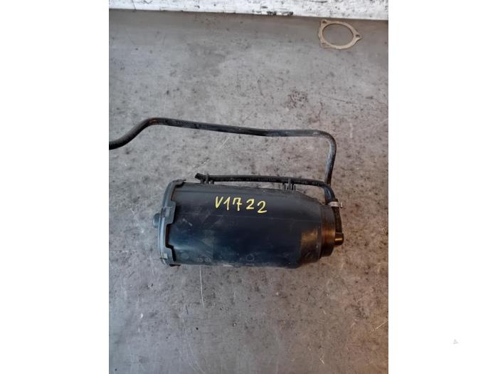 Begagnade Kolfilter Mercedes E (W213) E-450 3.0 V6 Turbo 24V 4-Matic Pris på förfrågan erbjuds av Autohandel-Smet Gebroeders NV