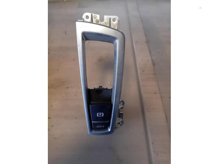 Gebrauchte Handbremse Schalter BMW 6 serie Gran Coupe (F06) 640d 24V Preis auf Anfrage angeboten von Autohandel-Smet Gebroeders NV