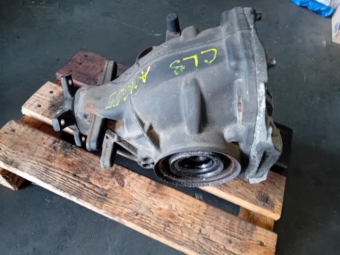 Gebrauchte Differential hinten Mercedes CLS (C219) 5.4 55 AMG V8 24V Preis auf Anfrage angeboten von Autohandel-Smet Gebroeders NV