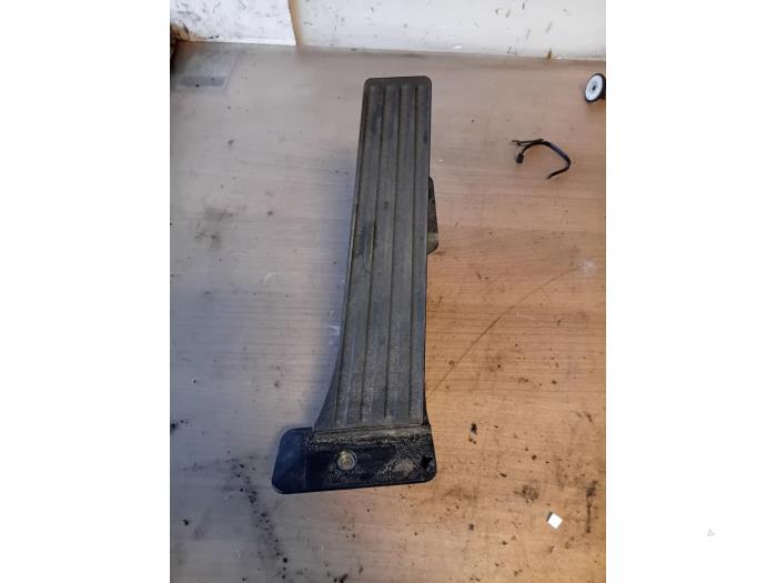 Begagnade Gaspedalsensor BMW X5 (F15) xDrive 35d 3.0 24V Pris på förfrågan erbjuds av Autohandel-Smet Gebroeders NV