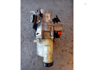 Usados Bomba de dirección asistida Dacia Duster (HS) 1.6 16V Hi-Flex Precio de solicitud ofrecido por Autohandel-Smet Gebroeders NV