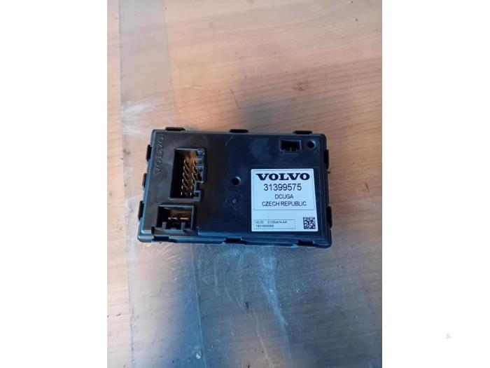 Używane Modul (rózne) Volvo V40 (MV) 2.0 D4 16V Cena na żądanie oferowane przez Autohandel-Smet Gebroeders NV