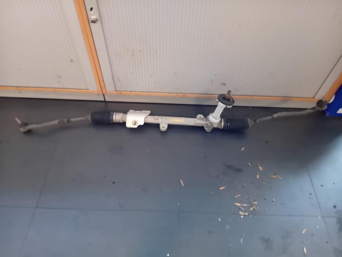 Gebrauchte Lenkgetriebe Ssang Yong Tivoli 1.2 T-GDi 12V 2WD Preis auf Anfrage angeboten von Autohandel-Smet Gebroeders NV