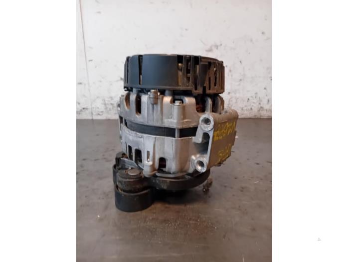 Begagnade Dynamo Audi A5 Sportback (F5A/F5F) 2.0 35 TFSI Mild Hybrid 16V Pris på förfrågan erbjuds av Autohandel-Smet Gebroeders NV