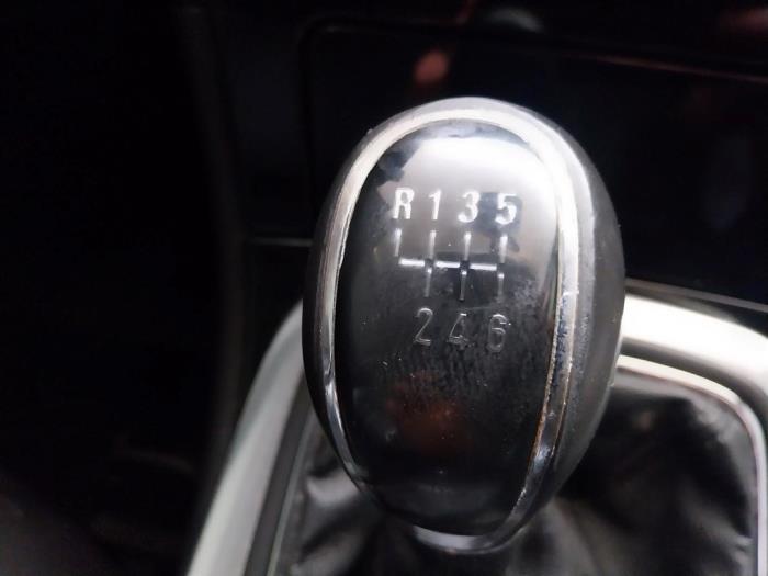 Begagnade Växellåda Opel Insignia 2.0 CDTI 16V 130 Ecotec Pris på förfrågan erbjuds av Autohandel-Smet Gebroeders NV