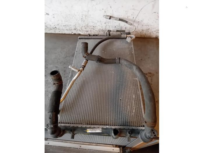 Usagé Radiateur Skoda Roomster (5J) Prix sur demande proposé par Autohandel-Smet Gebroeders NV