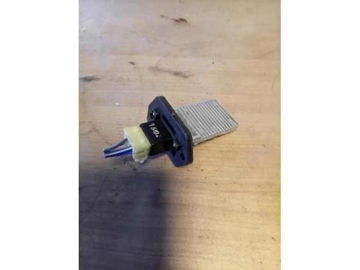 Begagnade Luftflödesmätare Ssang Yong Rodius 2.2 SV 220 e-XDi 16V 2WD Pris på förfrågan erbjuds av Autohandel-Smet Gebroeders NV