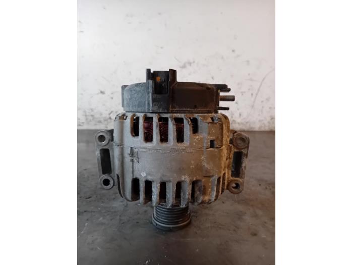 Begagnade Dynamo Nissan Micra (K14) 1.0 IG-T 92 Pris på förfrågan erbjuds av Autohandel-Smet Gebroeders NV