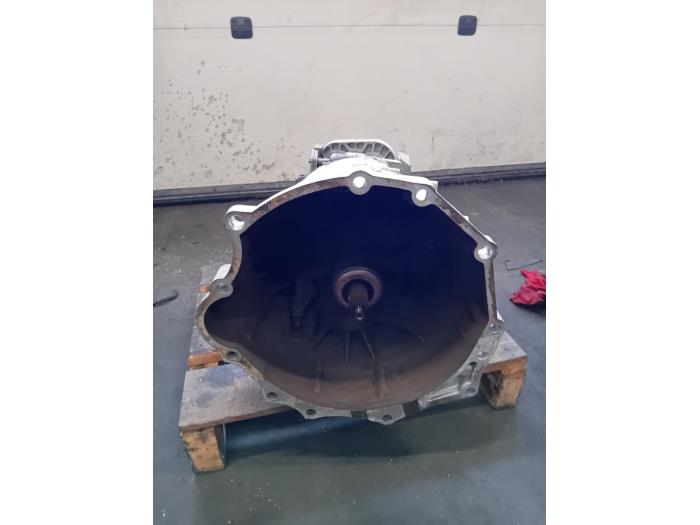 Gebrauchte Getriebe Volkswagen Crafter 2.5 TDI 30/32/35/46/50 Preis auf Anfrage angeboten von Autohandel-Smet Gebroeders NV