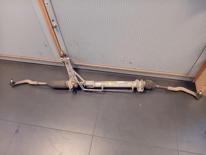 Begagnade Styrbox Nissan NV 400 (M9J) 2.3 dCi 125 16V Pris på förfrågan erbjuds av Autohandel-Smet Gebroeders NV