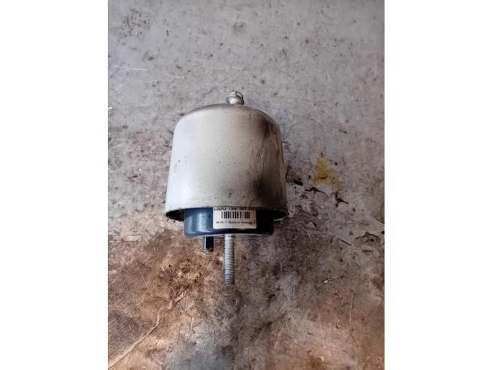 Usagé Support moteur Volkswagen Phaeton (3D) 3.0 V6 TDI 24V 4Motion Prix sur demande proposé par Autohandel-Smet Gebroeders NV