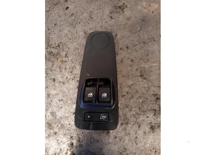 Usados Interruptor combinado de ventanillas Peugeot Boxer (U9) 2.2 HDi 110 Euro 5 Precio de solicitud ofrecido por Autohandel-Smet Gebroeders NV