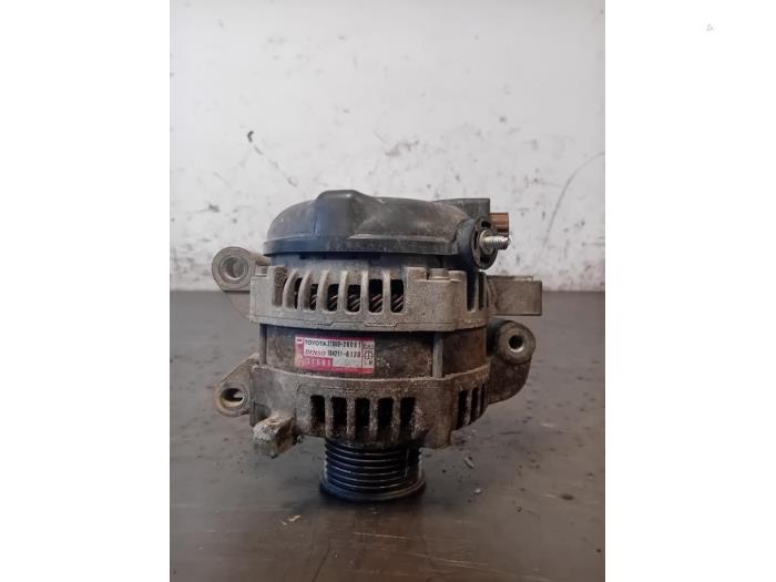 Begagnade Dynamo Toyota RAV4 (A4) 2.2 D-4D 16V 4x4 Pris på förfrågan erbjuds av Autohandel-Smet Gebroeders NV