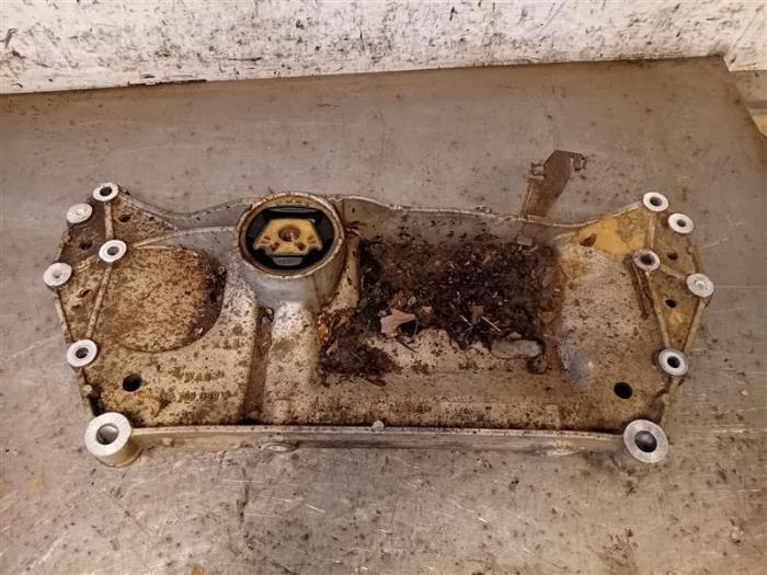 Gebrauchte Motorbalken Volkswagen Golf VI (5K1) 1.6 TDI 16V Preis auf Anfrage angeboten von Autohandel-Smet Gebroeders NV