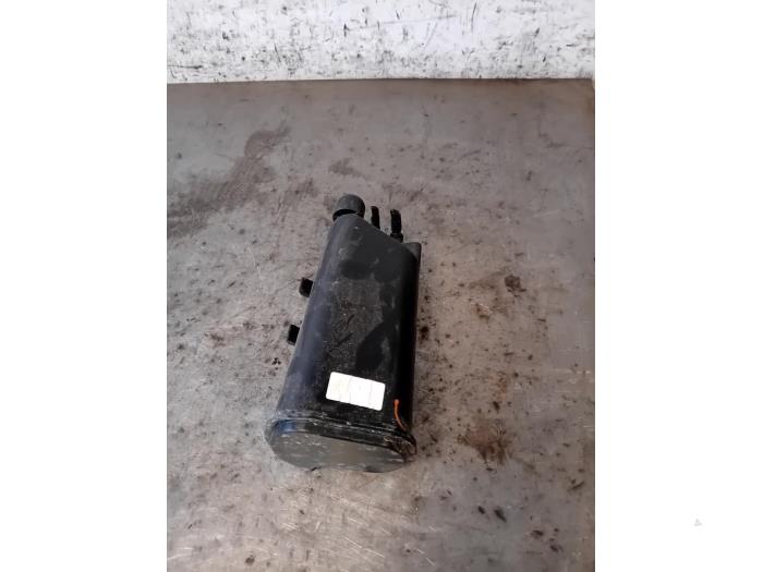 Gebrauchte Rußfilter Renault Scénic IV (RFAJ) 1.3 TCE 115 16V Preis auf Anfrage angeboten von Autohandel-Smet Gebroeders NV