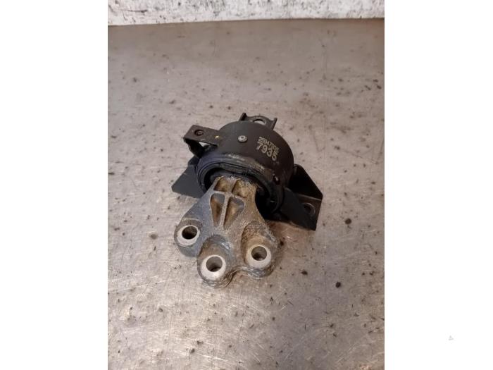 Engine mount Opel Mokka/Mokka X, 2012 / 2019 1.6 16V EcoFlex 4x2, SUV, Petrol, 1.598cc, 85kW (116pk), FWD, A16XER; B16XER; D16XER, 2012-06 / 2019-12 (Used)
