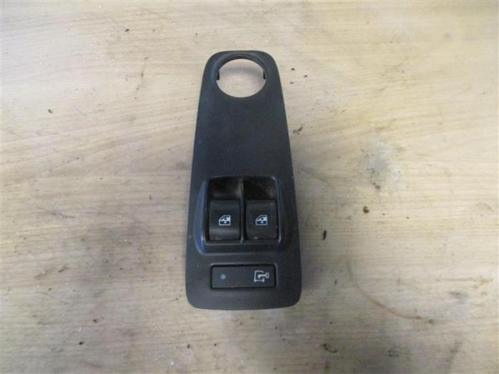 Usados Interruptor combinado de ventanillas Citroen Jumper (U9) 2.2 HDi 130 Precio de solicitud ofrecido por Autohandel-Smet Gebroeders NV