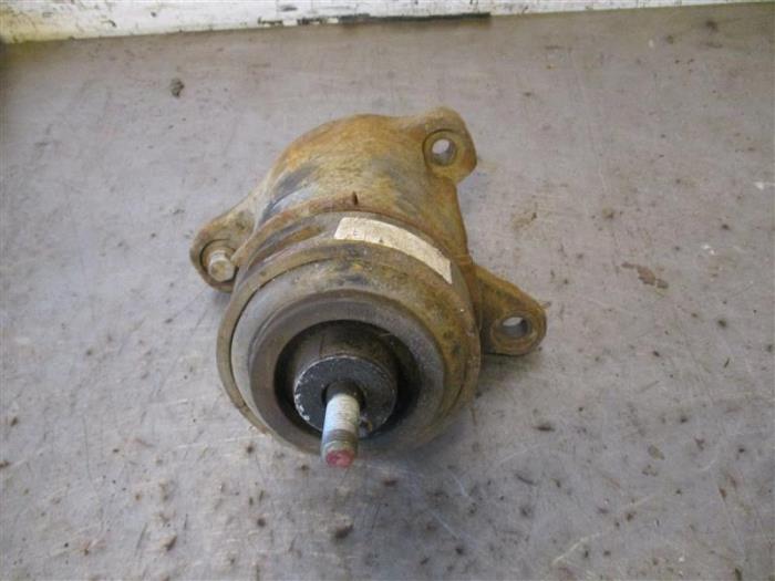 Used Engine mount Ssang Yong Korando 2.2 e-XDi 220 16V 4x4 Price on request offered by Autohandel-Smet Gebroeders NV