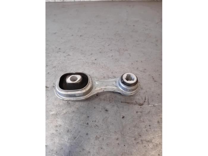 Used Engine mount Nissan Juke (F16) 1.0 DIG-T 12V Price on request offered by Autohandel-Smet Gebroeders NV