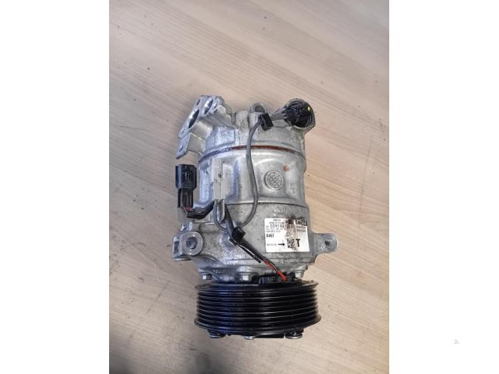 Usagé Compresseur de clim Nissan Juke (F16) 1.0 DIG-T 12V Prix sur demande proposé par Autohandel-Smet Gebroeders NV