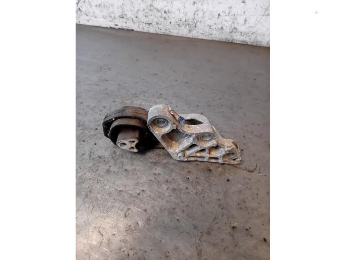 Used Engine mount Ford Puma 1.0 Ti-VCT EcoBoost 12V Price on request offered by Autohandel-Smet Gebroeders NV