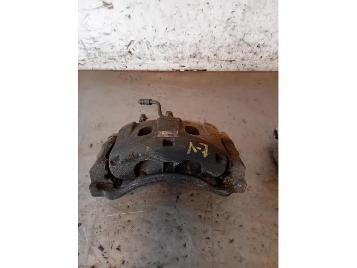 Gebrauchte Bremszange links vorne Ford Ranger 2.0 EcoBlue 16V 4x4 Preis auf Anfrage angeboten von Autohandel-Smet Gebroeders NV