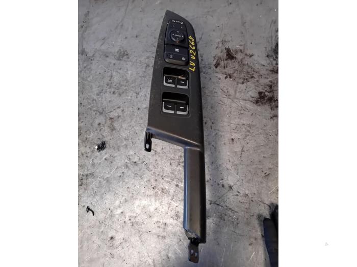 Usados Interruptor combinado de ventanillas Kia Sportage (QL) Precio de solicitud ofrecido por Autohandel-Smet Gebroeders NV